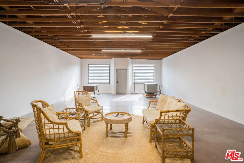 1529 W Pacific Coast Highway, Long Beach, California 90810 — photo 4