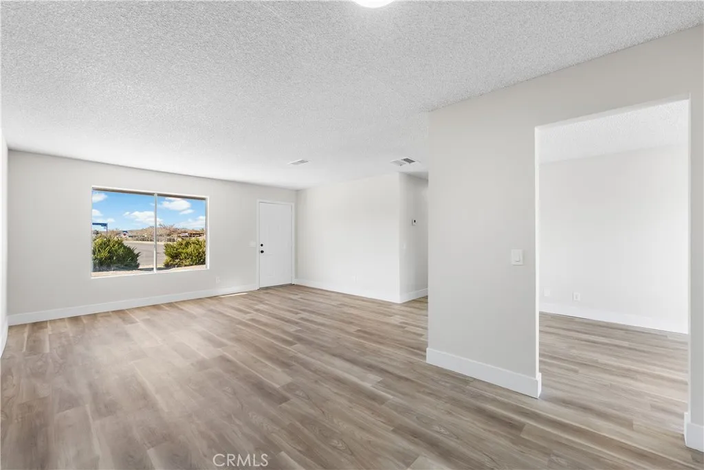 40596 Fieldspring, Lancaster, California 93535 home-pic-8