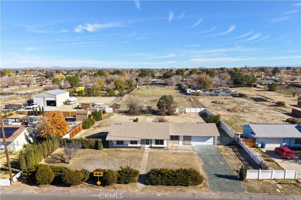 40596 Fieldspring, Lancaster, California 93535 home-pic-40