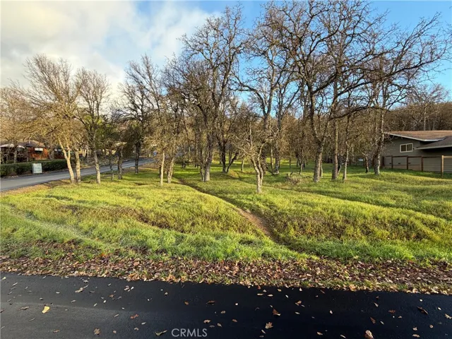 Easy community access from Hidden Valley Rd on both ends.