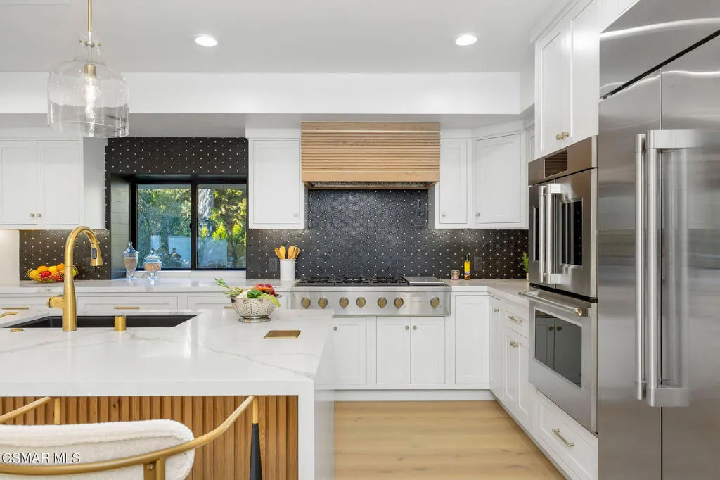 1324 La Granada Drive, Thousand Oaks, California 91362 home-pic-14