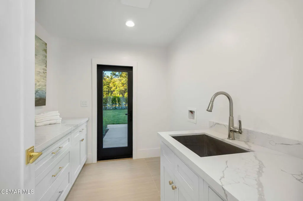 1324 La Granada Drive, Thousand Oaks, California 91362 home-pic-38