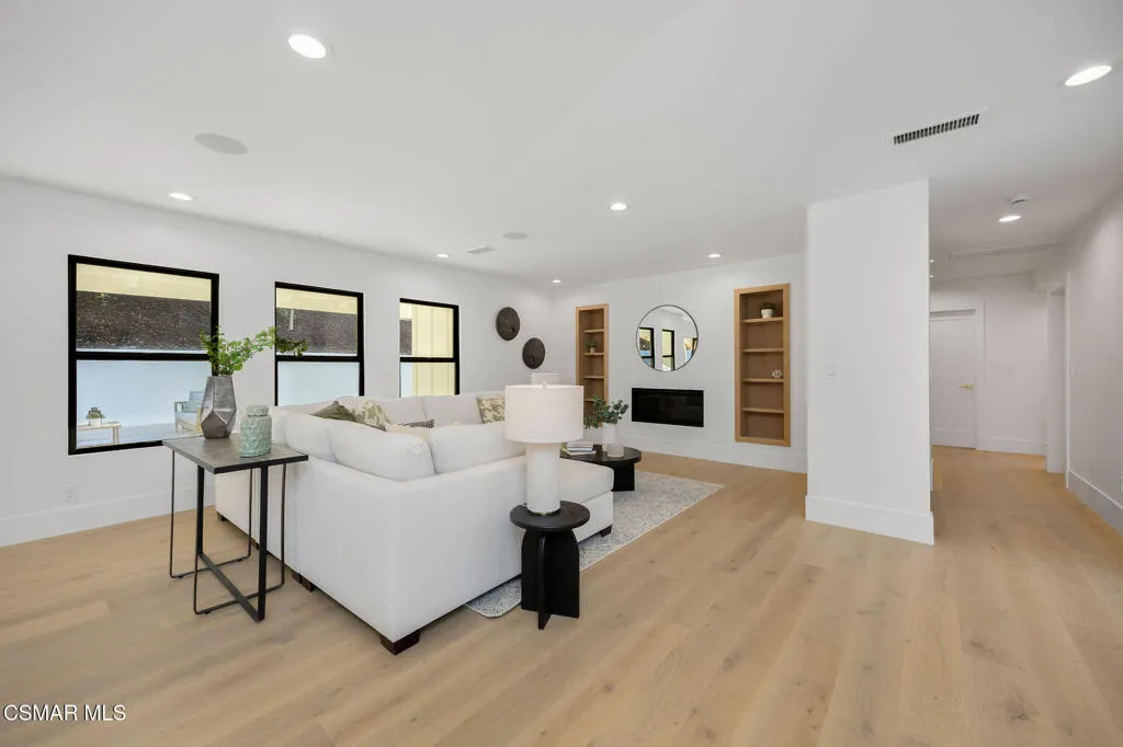 1324 La Granada Drive, Thousand Oaks, California 91362 home-pic-10