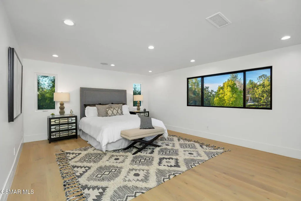 1324 La Granada Drive, Thousand Oaks, California 91362 home-pic-22