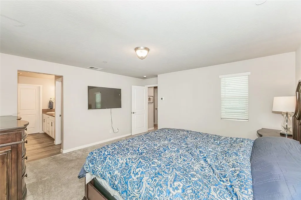 4085 N Sandrini, Fresno, California 93723 home-pic-22
