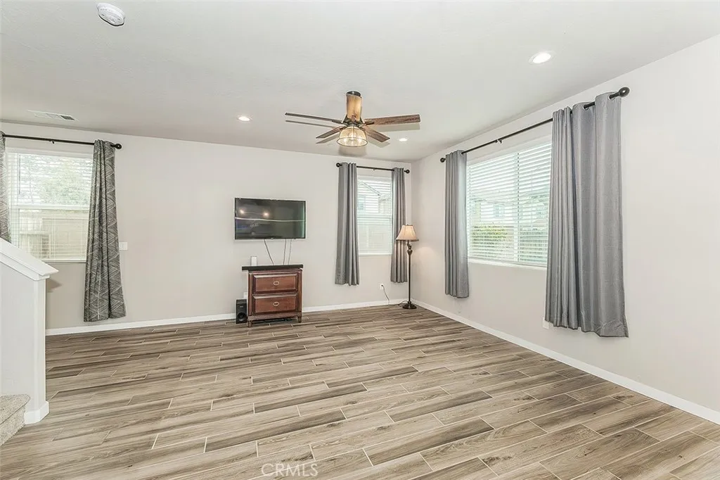4085 N Sandrini, Fresno, California 93723 home-pic-7