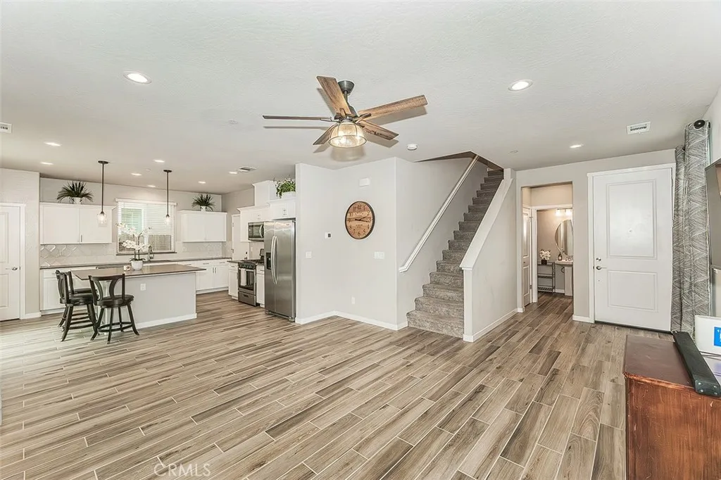 4085 N Sandrini, Fresno, California 93723 home-pic-4