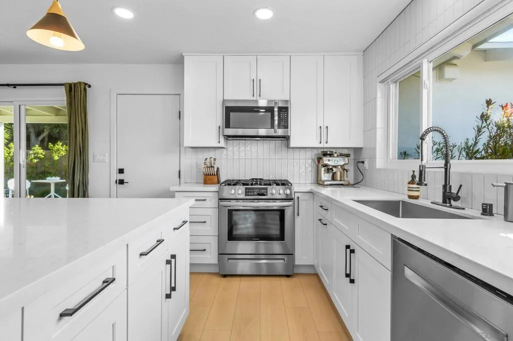 3561 Accomac Ave, San Diego, California 92111 home-pic-7