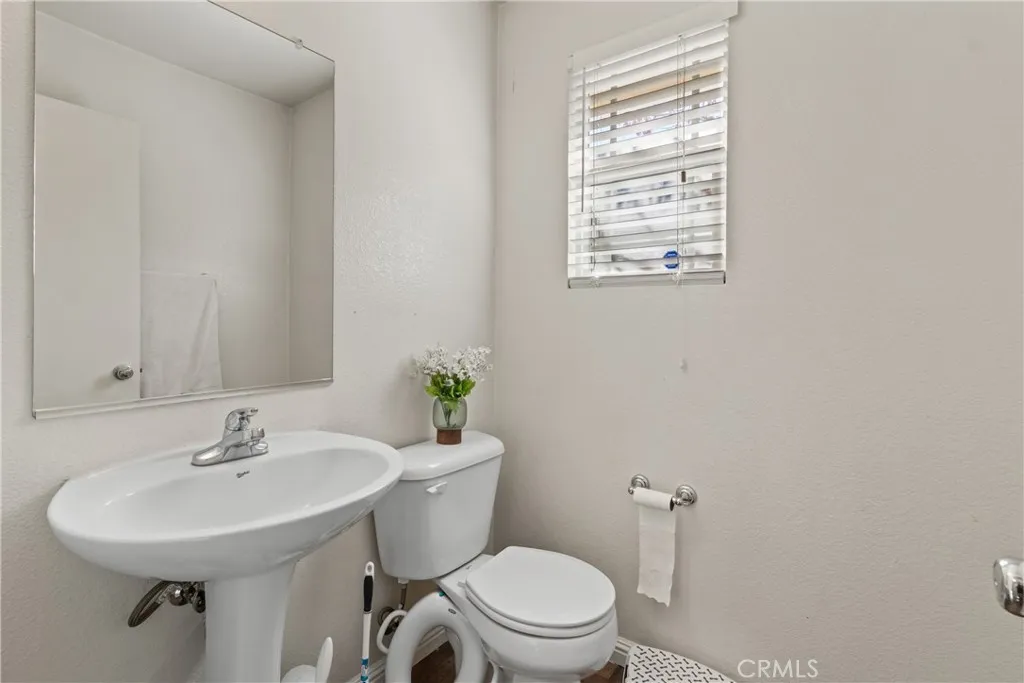 2614 Bellevue, Palmdale, California 93550 home-pic-6