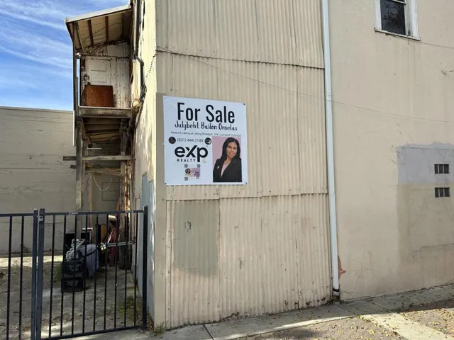 201 5th Street, Hollister, California 95023