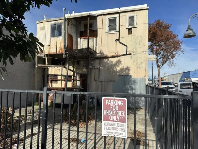201 5th Street, Hollister, California 95023