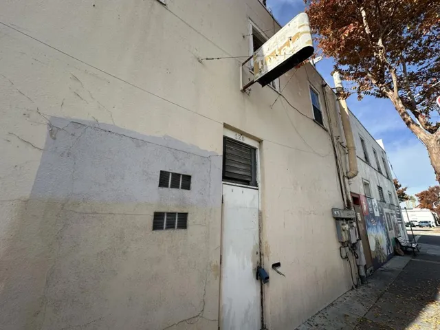 201 5th Street, Hollister, California 95023