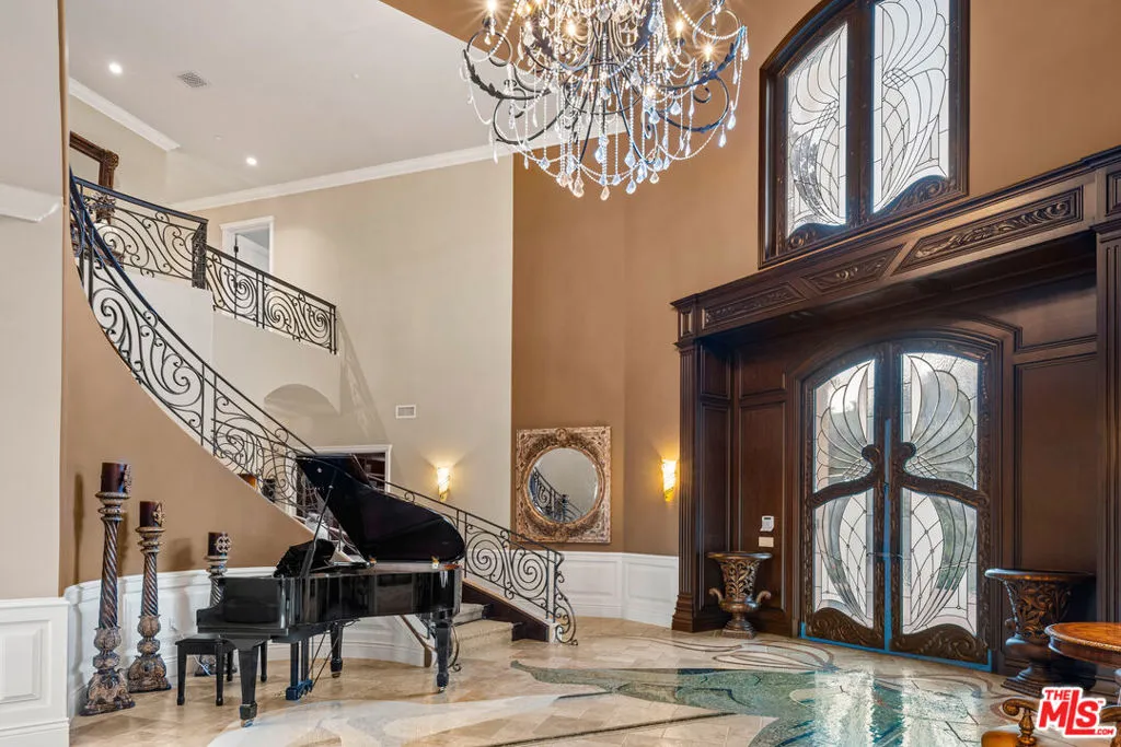 25315 Prado De Los Suenos, Calabasas, California 91302 home-pic-2