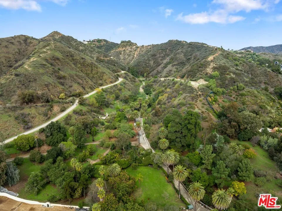 7309 E Franklin Avenue 404, Los Angeles, California 90046 home-pic-5