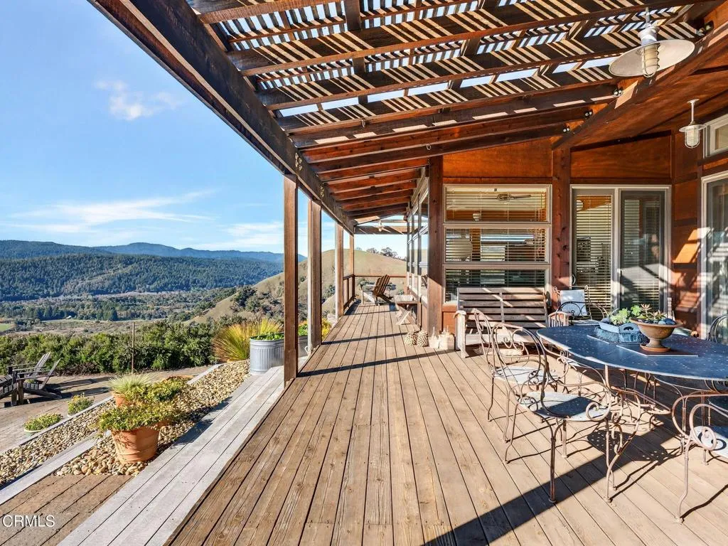deck 29-web-or-mls-DSC03143