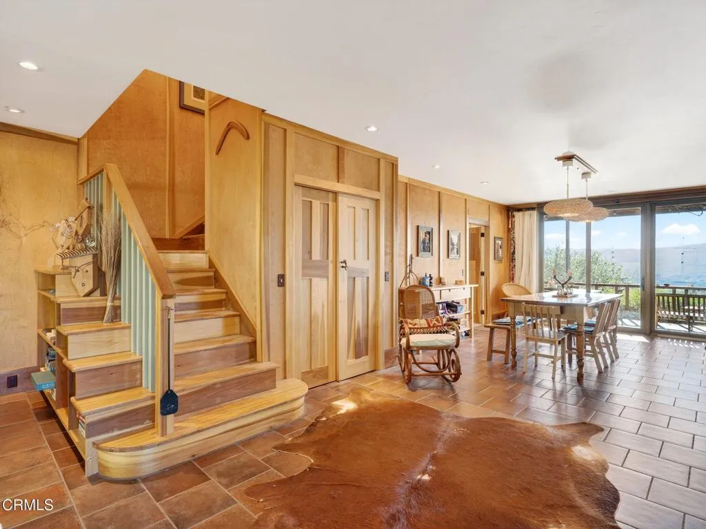 GH downstairs 53-web-or-mls-DSC03264