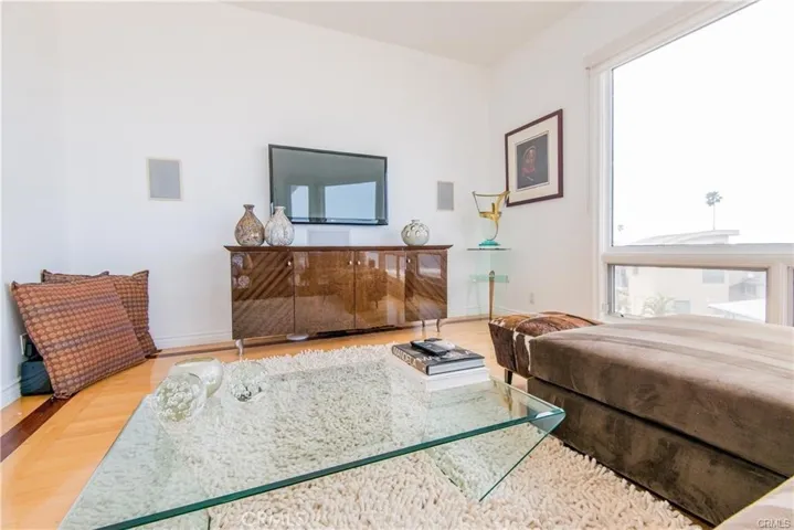 115 Waterview Street, Playa Del Rey, California 90293
