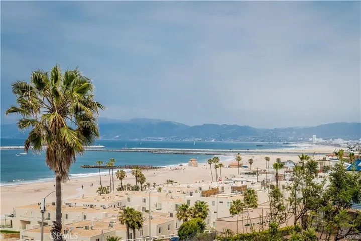 115 Waterview Street, Playa Del Rey, California 90293