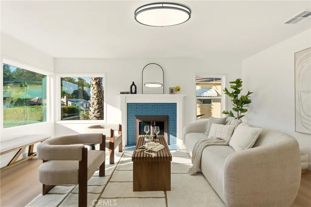 2106 Mcpherson, Los Angeles, California 90032 home-pic-8