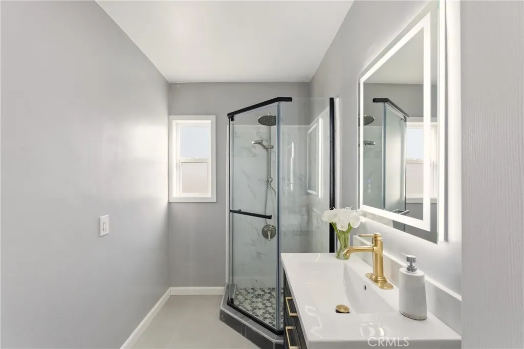 2106 Mcpherson, Los Angeles, California 90032 home-pic-19