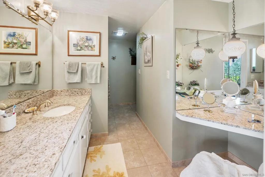 13003 Corte Susana, Poway, California 92064 home-pic-38