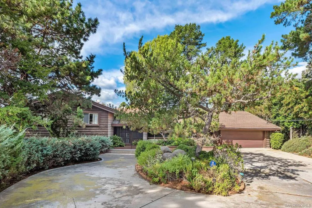 13003 Corte Susana, Poway, California 92064 home-pic-2