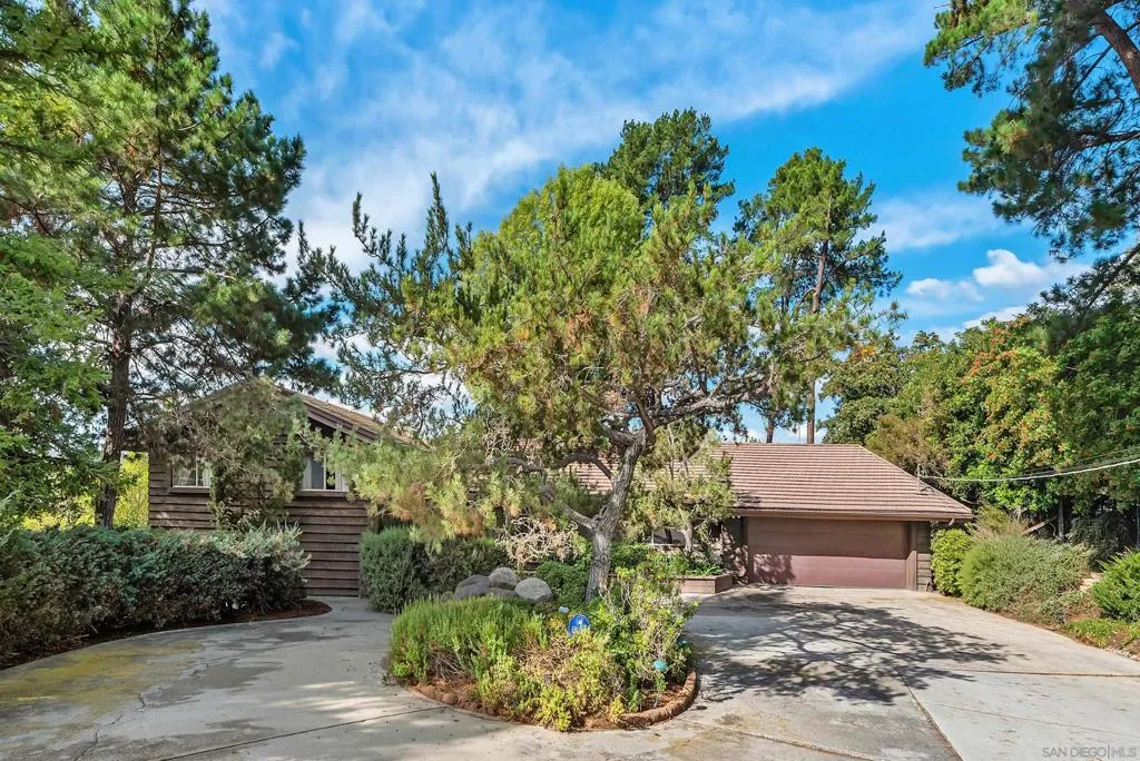 13003 Corte Susana, Poway, California 92064 home-pic-1