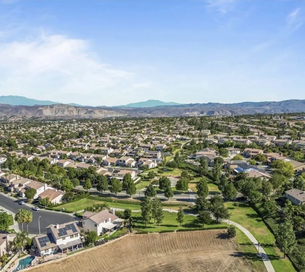 3740 Coleville, Corona, California 92881 home-pic-19