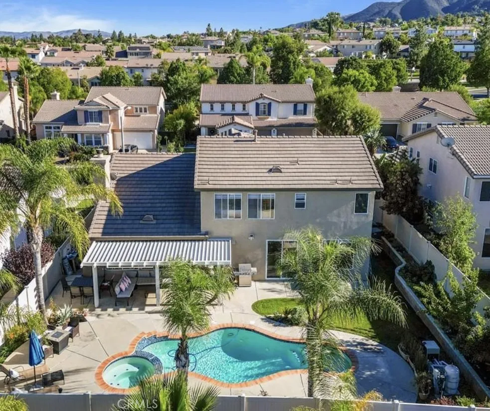 3740 Coleville, Corona, California 92881 home-pic-14