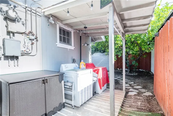 128 N Ivy Avenue, Monrovia, California 91016