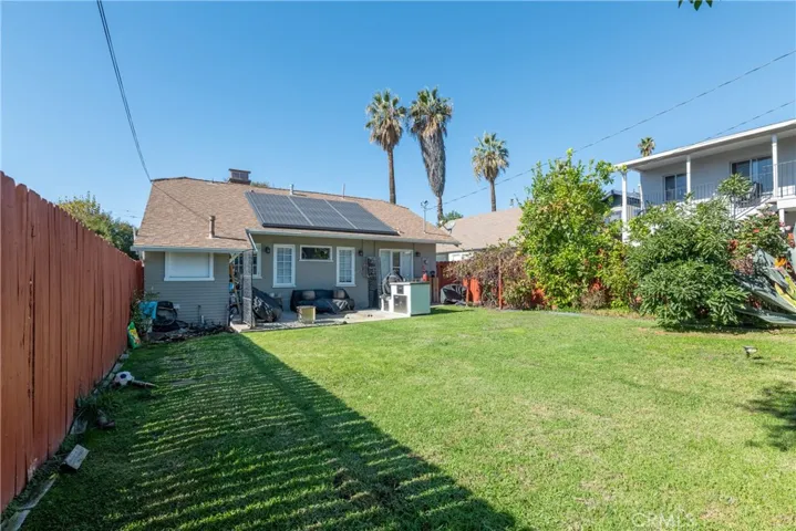 128 N Ivy Avenue, Monrovia, California 91016
