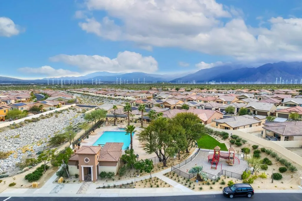11850 E Crescent Street, Desert Hot Springs, California 92240 home-pic-32