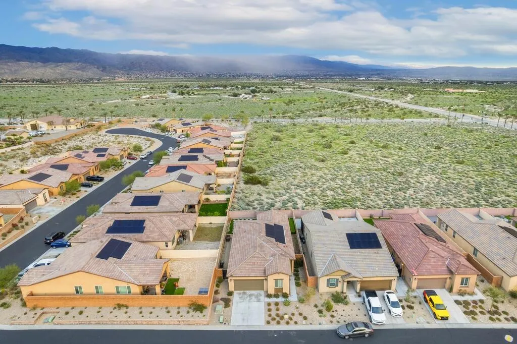 11850 E Crescent Street, Desert Hot Springs, California 92240 home-pic-29