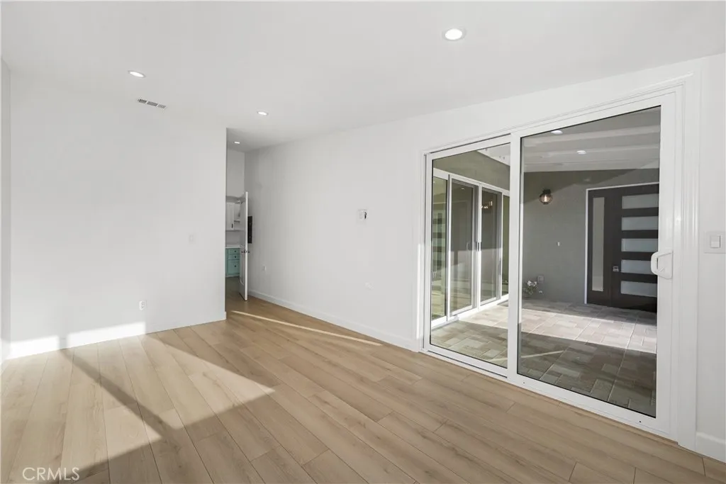 1641 Monterey Road 18e, Seal Beach, California 90740 home-pic-33