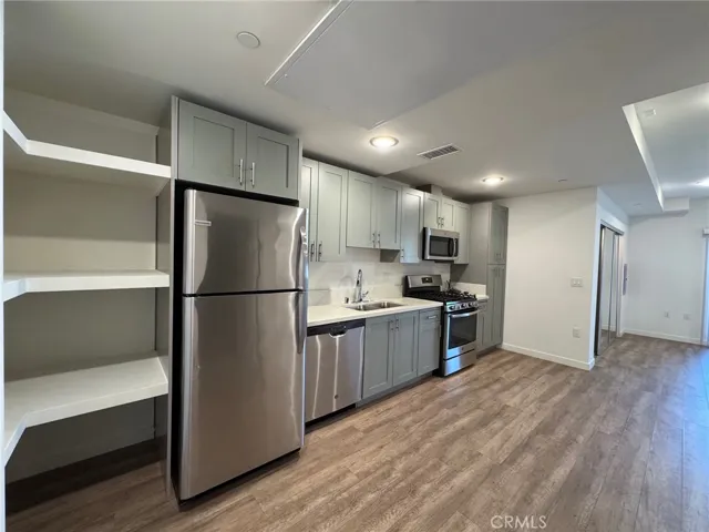 1025 S Berendo Street 304, Los Angeles, California 90006