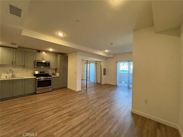 1025 S Berendo Street 304, Los Angeles, California 90006