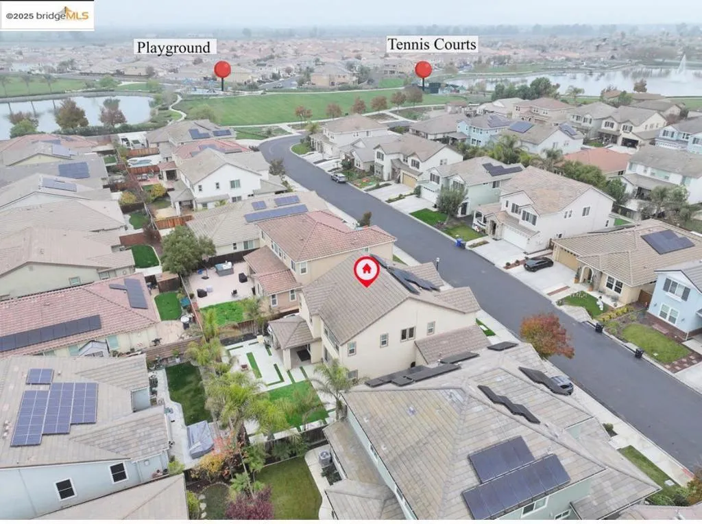 8461 Pinehollow Cir, Discovery Bay, California 94505 home-pic-37