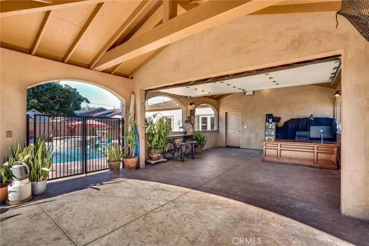 GARAGE /CARPORT / PATIO COMBO