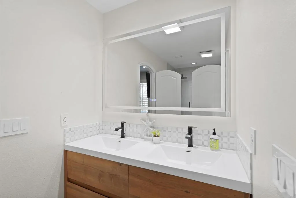 25351 Forest Street, Corona, California 92883 home-pic-42