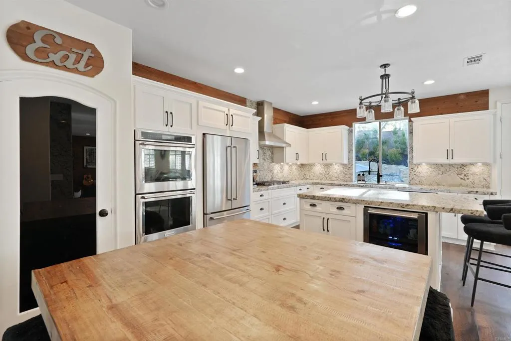 25351 Forest Street, Corona, California 92883 home-pic-7