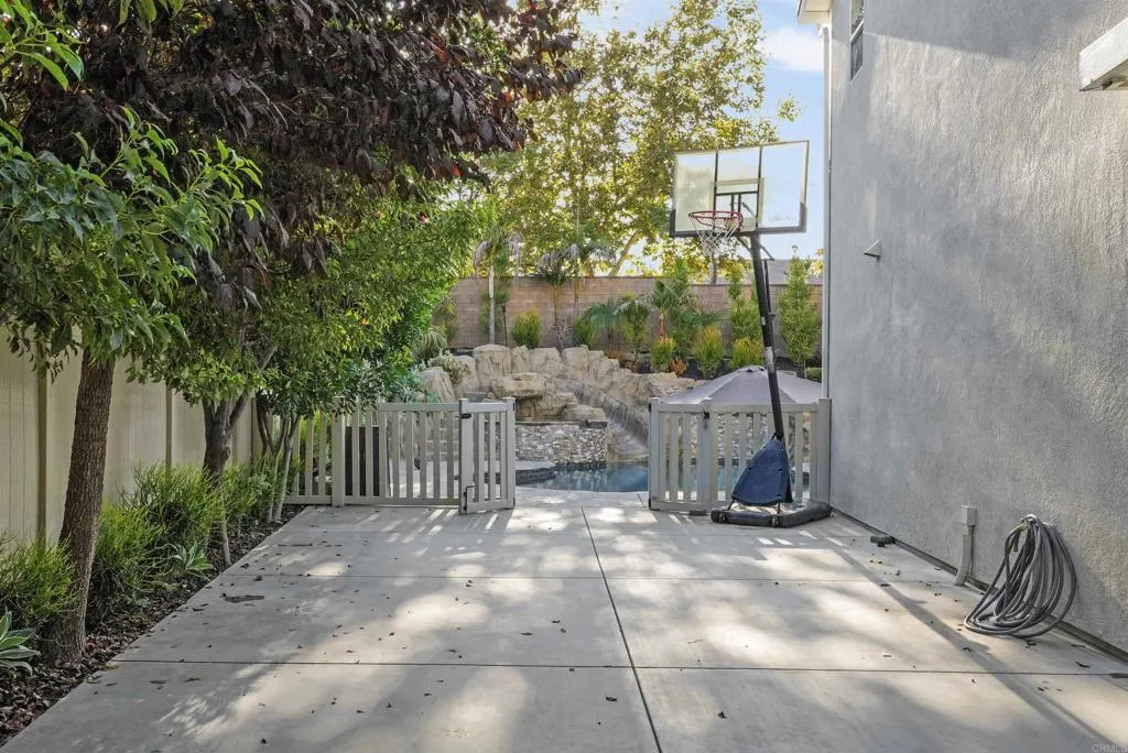 25351 Forest Street, Corona, California 92883 home-pic-63