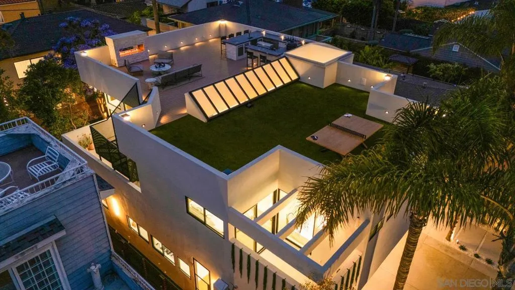 7376 Fay Ave, La Jolla, California 92037 home-pic-7