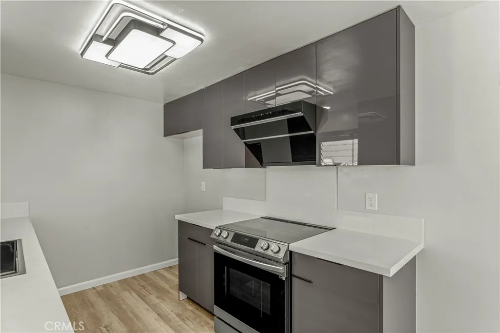 401 W 5th Street 3b, Long Beach, California 90802 home-pic-15