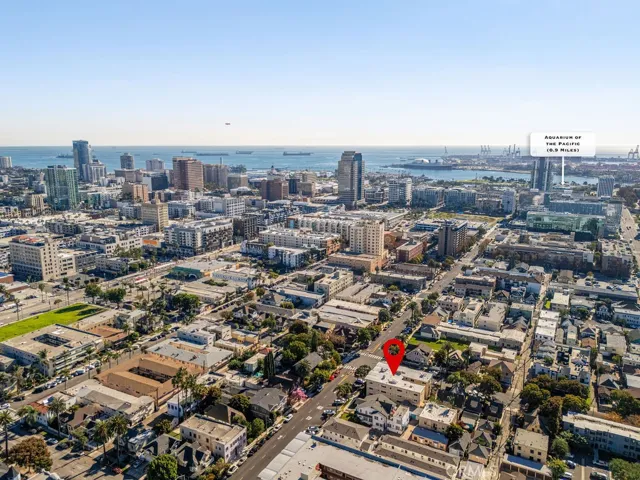 Under a mile to the water!