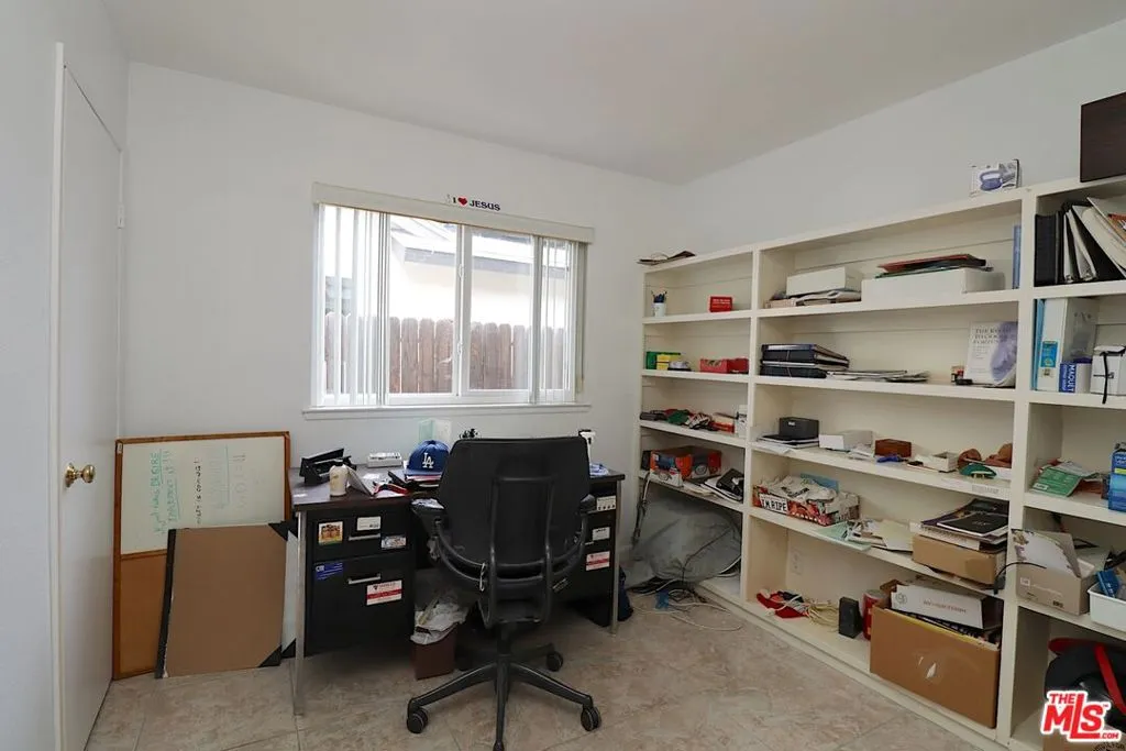 14921 Pinehaven Road, Irvine, California 92604 home-pic-11