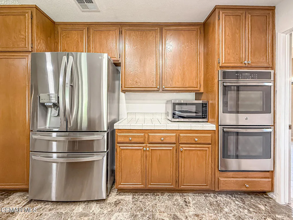 4007 Doneva Road, Moorpark, California 93021 home-pic-10