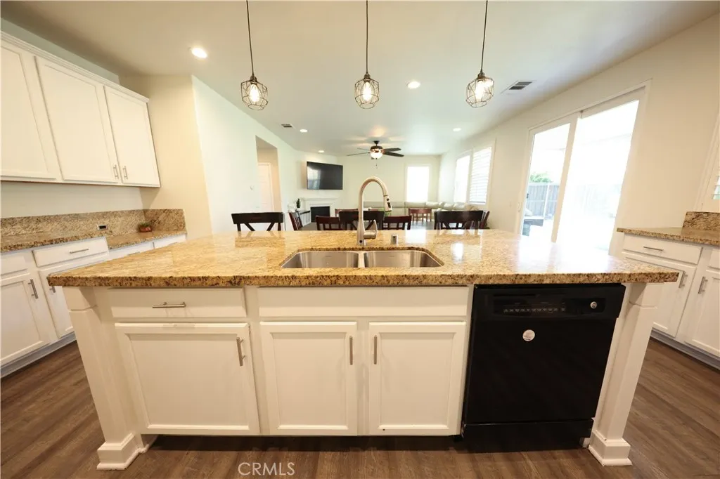 3848 Vine Maple, San Bernardino, California 92407 home-pic-3