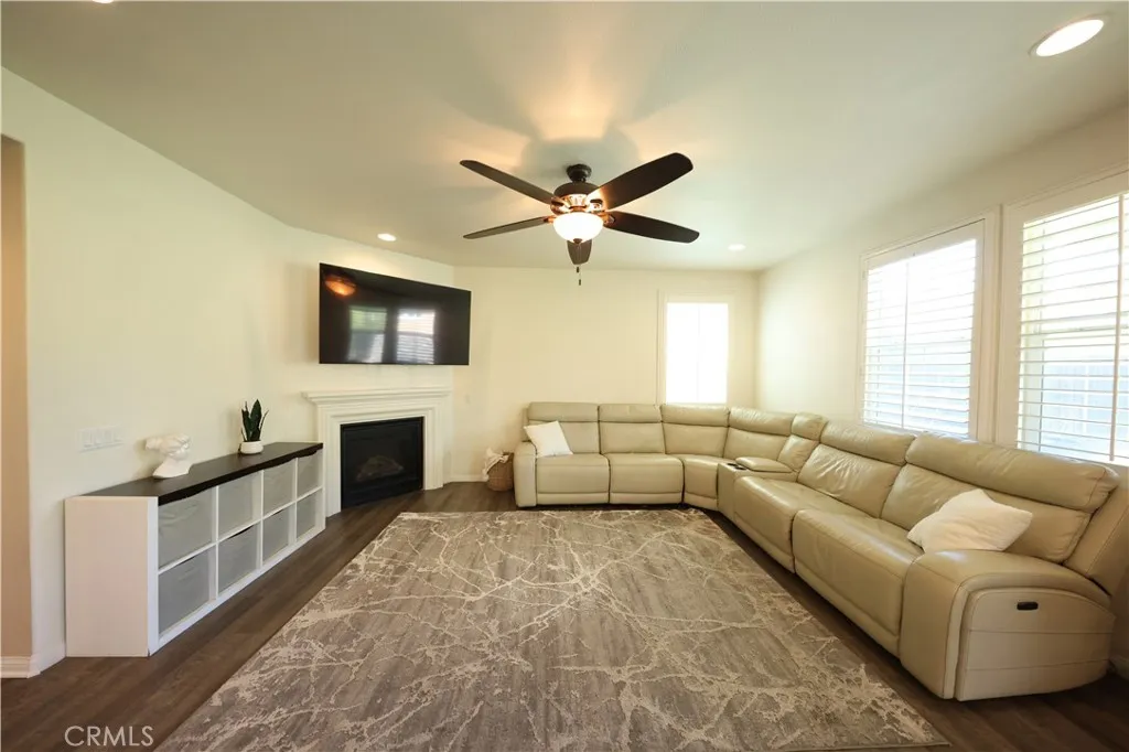 3848 Vine Maple, San Bernardino, California 92407 home-pic-7