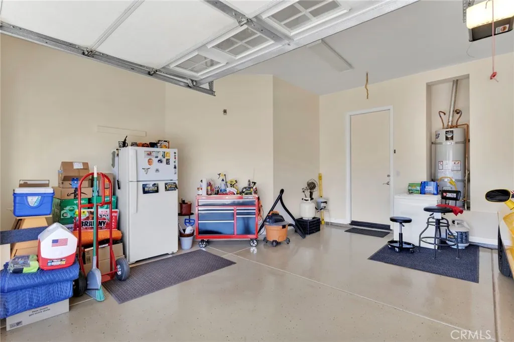 11166 Avonlea, Apple Valley, California 92308 home-pic-30