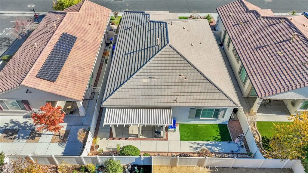 11166 Avonlea, Apple Valley, California 92308 home-pic-42
